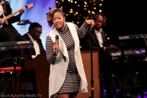 Le'Andria Johnson singing at 95.7 Hallelujah FM Worship Christmas. #957Christmas — at Hope Church.